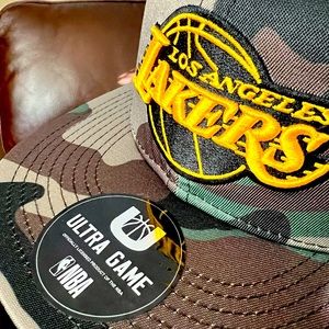 Los Angeles Lakers NBA - Ultra Game Camouflage Snapback Hat - Size OSFM